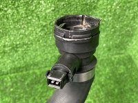 BMW / ALPINA B10 / Патрубок радиатора