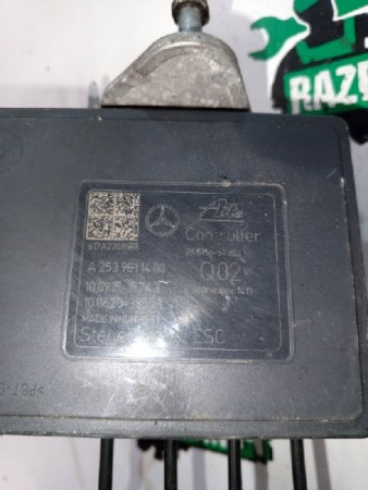 Mercedes-Benz / GLC 250d 4-matic / Блок ABS