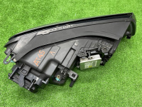 Volkswagen / Touareg / Фара