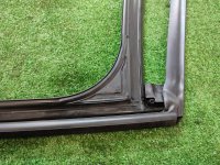 BMW / X1 / Направляющая стекла двери