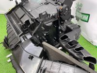 Audi / Q8 / Печка салона