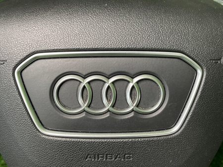 Audi / A6 / Руль