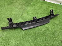 Volkswagen / Touareg / Кронштейн бампера