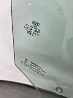 Audi / A5 / Стекло двери