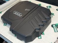 Audi / A5 / Декоративная крышка двигателя
