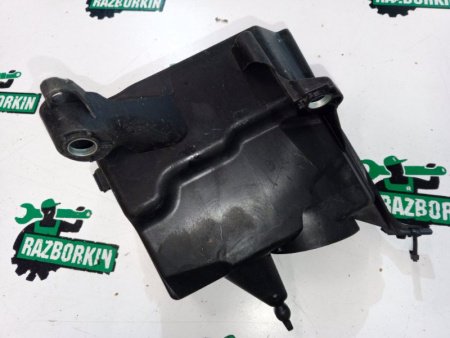 Mercedes-Benz / GLC 250d 4-matic / Корпус блока предохранителей