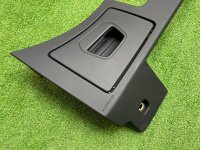 Audi / A6 / Накладка на торпедо