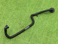 Audi / A6 / Газоотвод акб