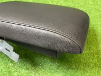 Volkswagen / Touareg / Подлокотник