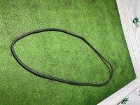 Audi / A6 / Уплотнительная резинка боковой двери