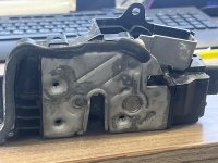 BMW / X5 / Замок боковой двери