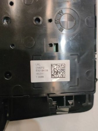 BMW / X1 / Плафон подсветки салона
