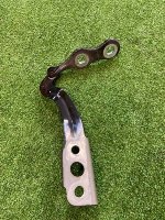 Ford / EXPLORER / Петля крышки багажника