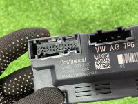 Volkswagen / Touareg / Блок управления крышкой багажника