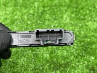 Ford / EXPLORER / Кнопка крышки багажника