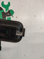 Audi / A6 / Ручка складывания сиденья