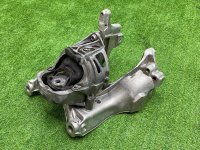 Audi / A6 / Кронштейн подрамника