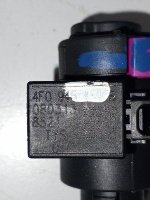 Audi / Q7 / Выключатель стоп сигнала