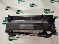 Land Rover / Range Rover Sport / Бардачок