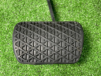 Mercedes-Benz / 190e / Педаль тормоза