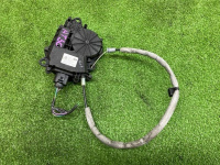 Land Rover / Range Rover / Доводчик двери багажника