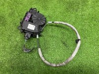 Land Rover / Range Rover / Доводчик двери багажника