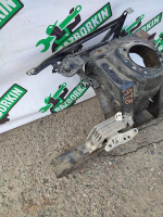 BMW / X1 / Лонжерон