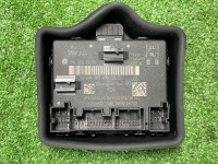 Audi / A7 / Блок управления двери