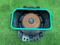 BMW / X5 / Сабвуфер