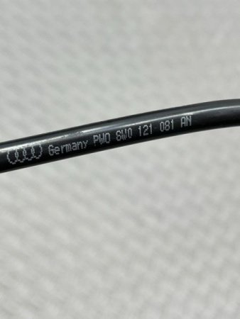 Audi / A4 / Трубка системы охлаждения