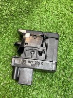 Volkswagen / Touareg / Кнопка стояночного тормоза Volkswagen / Touareg / Кнопка стояночного тормоза