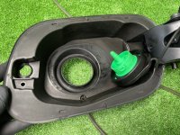 Volkswagen / Touareg / Лючок топливного бака