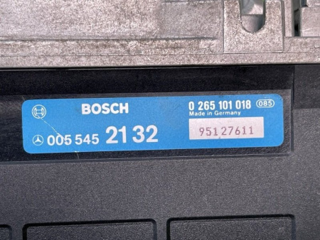 Mercedes-Benz / E-Class / Блок управления ABS