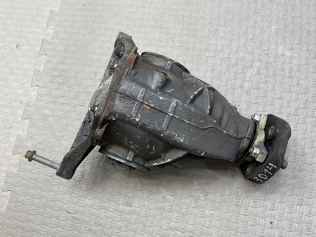 Mercedes-Benz / E-Class / Редуктор задний