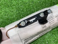 Volkswagen / Touareg / Подушка безопасности в сиденье Volkswagen / Touareg / Подушка безопасности в сиденье