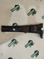 Porsche / Cayenne / кронштейн передней панели (телевизора)