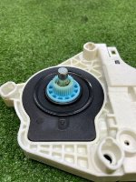 Volkswagen / Touareg / Мотор стеклоподъемника Volkswagen / Touareg / Мотор стеклоподъемника