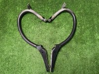 Mercedes-Benz / 300E / Петля багажника