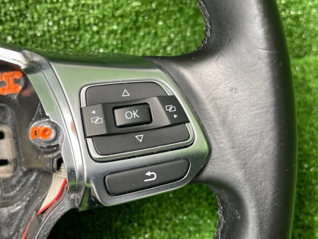 Volkswagen / Tiguan / Руль
