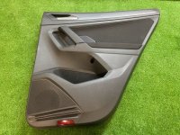 Volkswagen / Tiguan / Обшивка двери