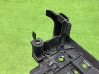 BMW / 3-Series / Кронштейн радиатора