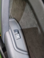 Audi / Q5 / Обшивка двери