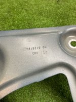 BMW / X5 / Кронштейн крыла