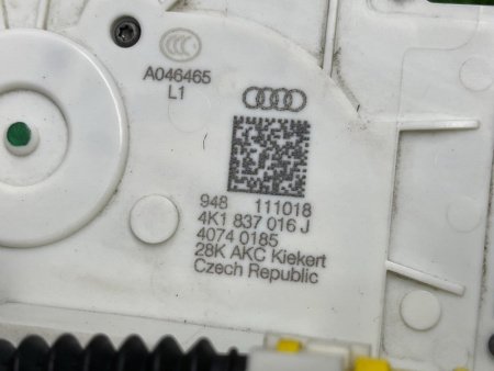 Audi / A6 / Замок двери комплект