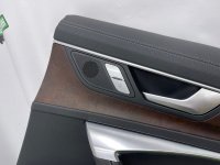 Audi / A6 / Обшивка двери