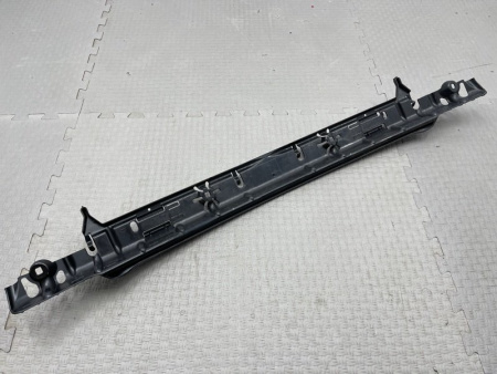 BMW / M6 / Крепление бампера