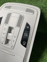Audi / A8 / Плафон потолка