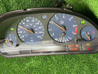 BMW / ALPINA B10 / Панель приборов