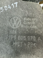 Volkswagen / Touareg / Подкрылок