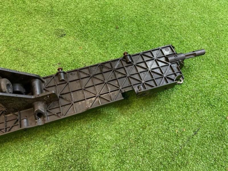 Land Rover / Range Rover Sport / Рамка радиатора
